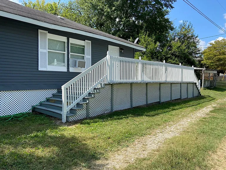 703 Brown St — Photo 28