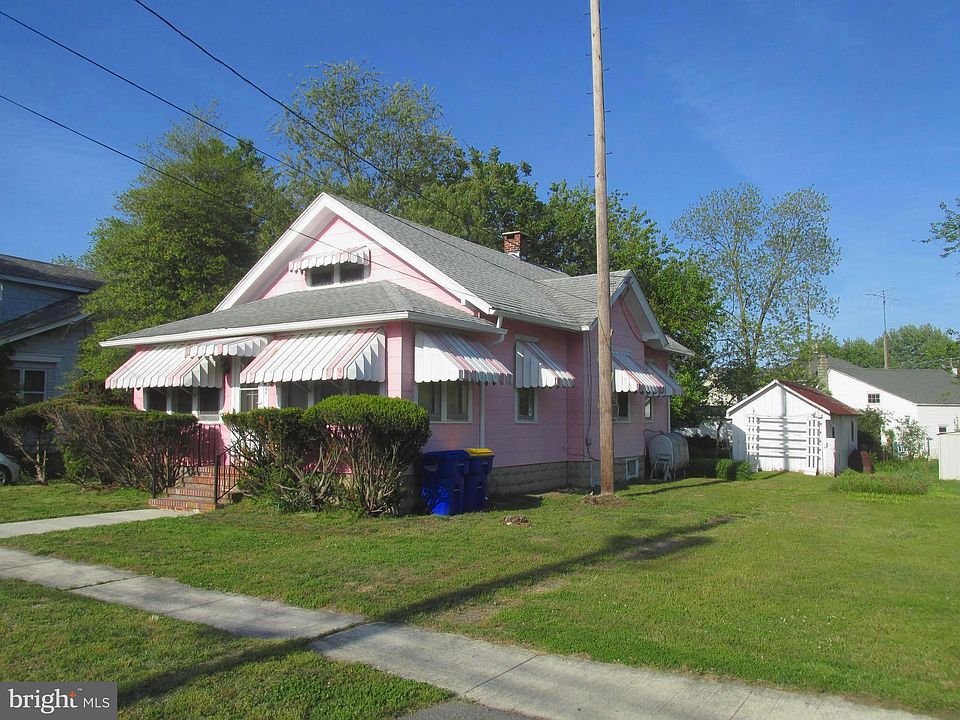 2nd image of 204 Harrington Ave