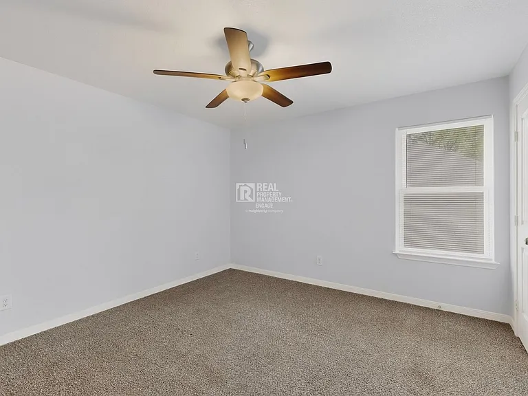 5838 Humbert Ave — Photo 33