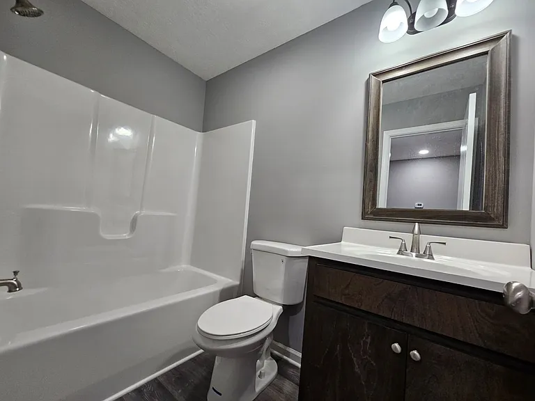 428 W Waggoner St — Photo 11