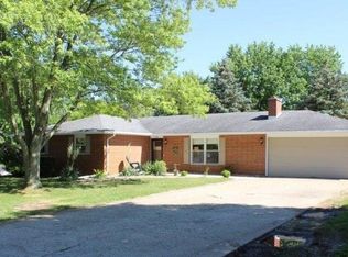 1301 Oriole Dr, Warsaw, IN