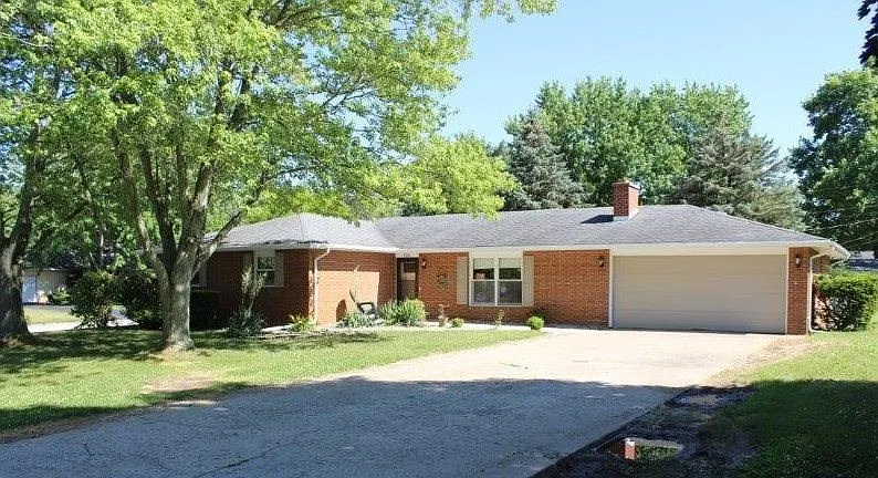 1301 Oriole Dr photo 1