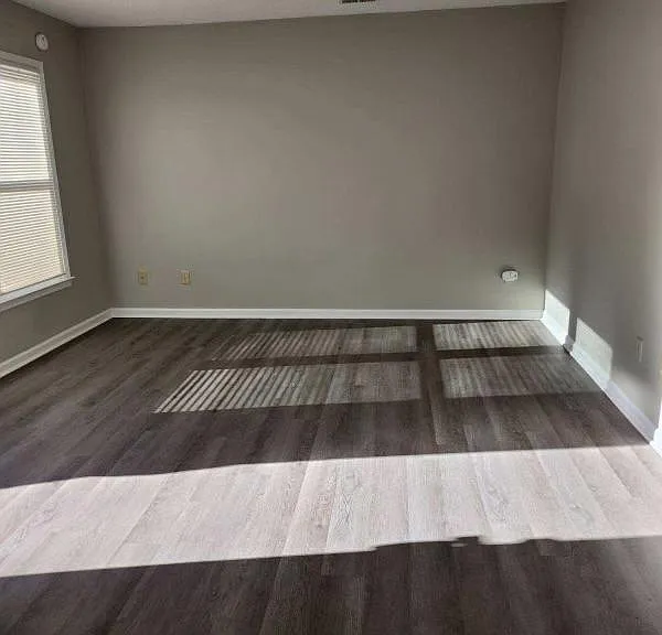 515 E 20th St #4 — Photo 3