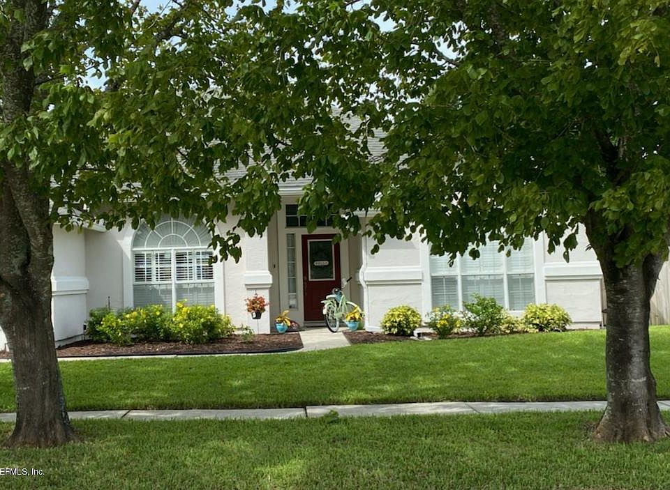 1st image of 939 Staveley Dr W