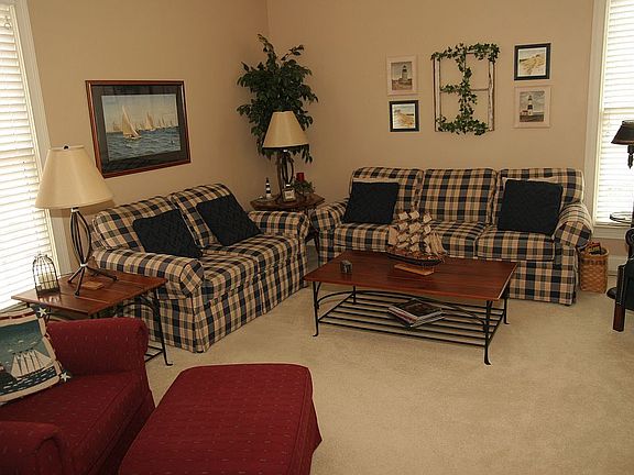 3rd image of 1531 Gordon Petty Dr