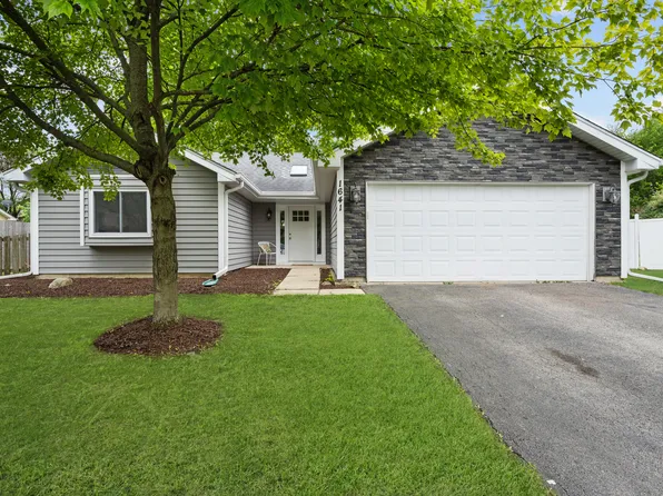 1641 Edinburgh Ct, Aurora, IL 60504