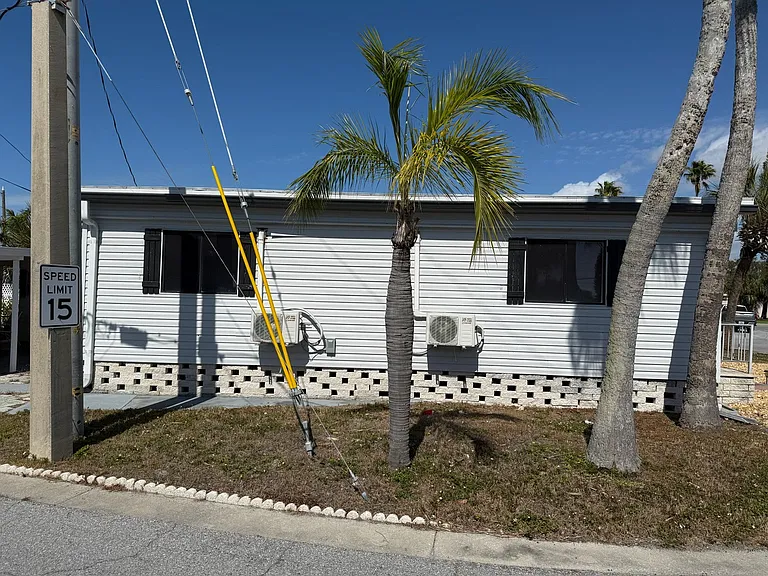 1375 Pasadena Ave S #201 — Photo 14