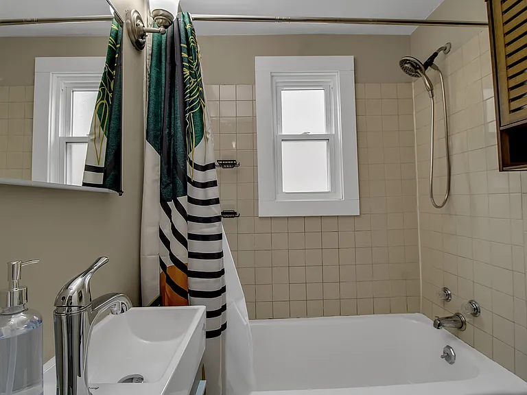 1540 Abbott Rd #2 — Photo 7