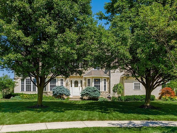 2nd image of 206 Briarwood Ct