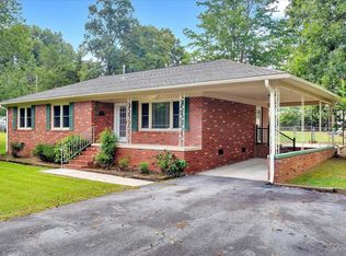 204 Lakewood Dr, Clinton, SC 29325