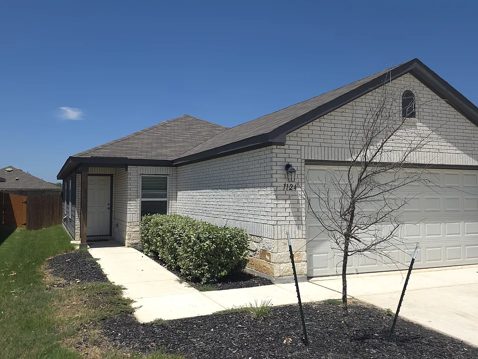 1124 Whitneyway Ln