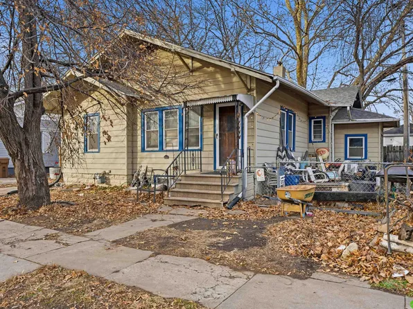 2776 California Ct, Lincoln, NE 68510