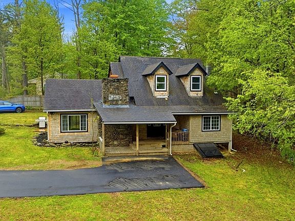 3rd image of 64 S Cottage Rd
