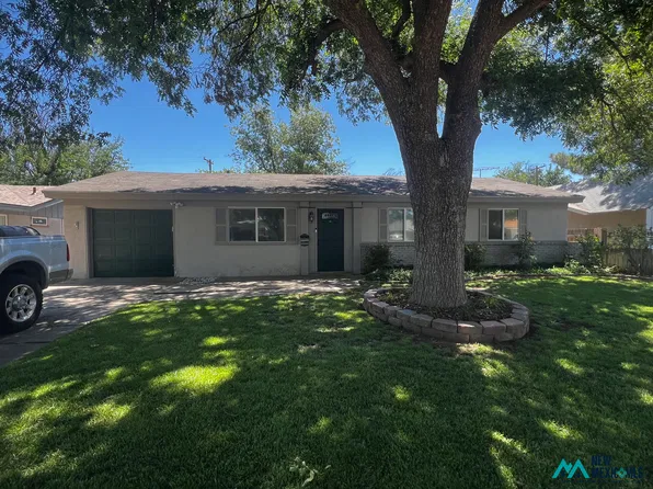 3013 Encanto Dr, Roswell, NM 88201