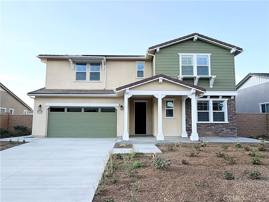 5 bed, 3.5 bath, 3141 sqft, $5,000 — Photo 2