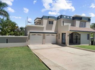 Hato Arriba Solar 4 Carr #652-HM .5, Arecibo, PR 00612