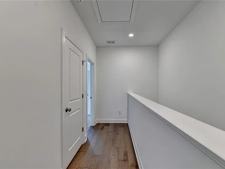 603 Millcroft Blvd — Photo 23