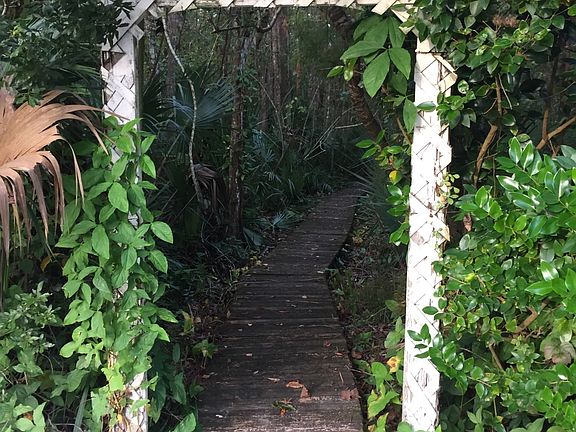 Personal Walkway to River 