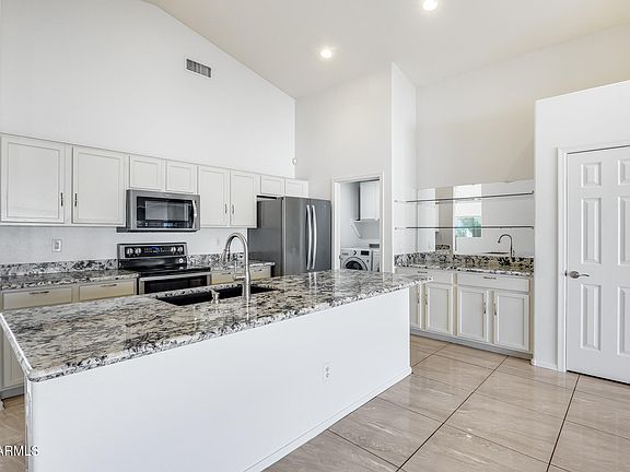 3rd image of 12834 W CORRINE Drive