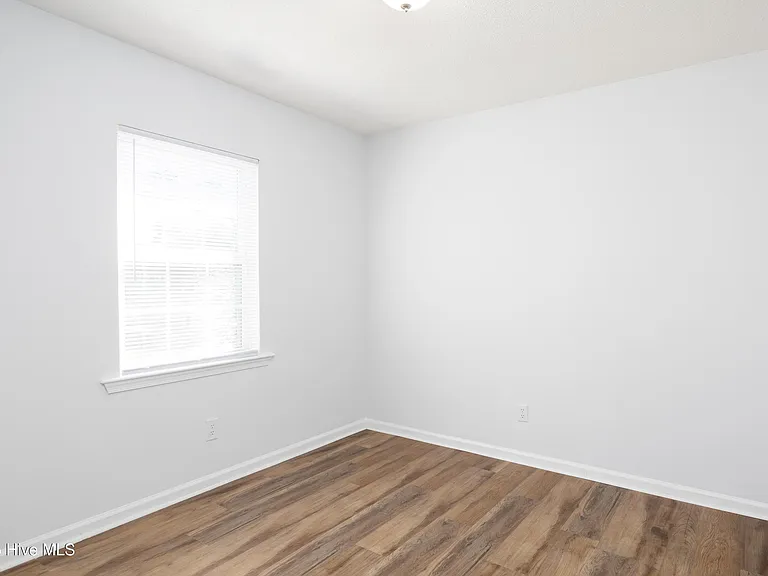 2322 Indian Dr #B7 — Photo 10