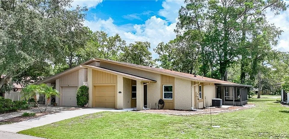 85 Golfview Dr