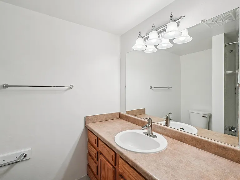 Riverside Village Apartments — Photo 89