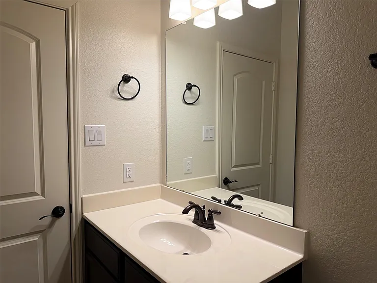 21102 Echo Manor Dr — Photo 17