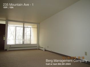 235 Mountain Ave APT 1, Waukesha, WI 53188