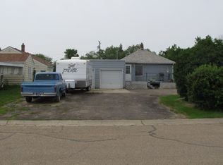 209 E Monroe Ave, Chester, MT 59522