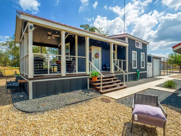 4113 Hermosa Dr, Kingsland, TX 78639