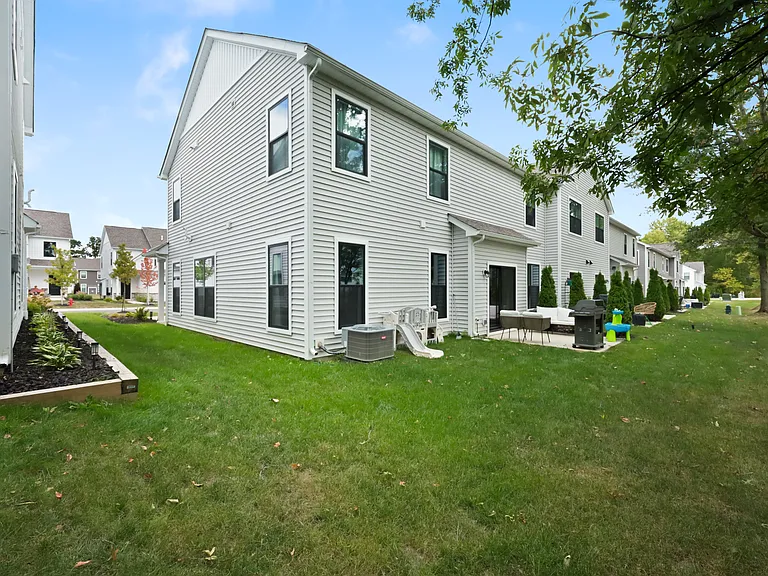 6375 Angelica Way — Photo 4