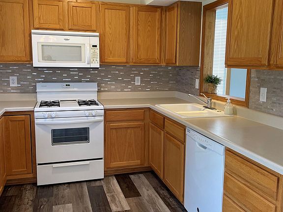 3rd image of 9507 Shore Dr