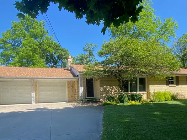 411 Sharpe St, Essexville, MI 48732