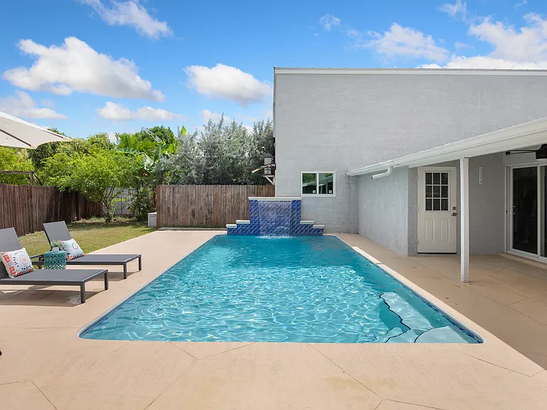 1609 Trinidad Dr — Photo 12
