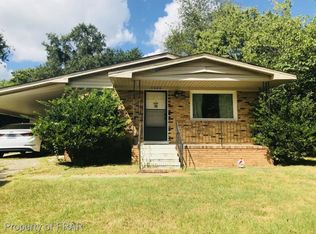 1066 Rulnick St, Fayetteville, NC 28304