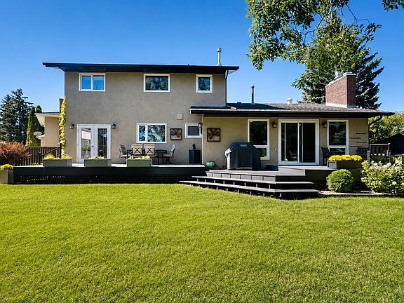 2nd image of 211 Graham Pl