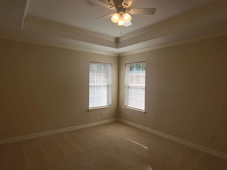 1202 River Bend Dr — Photo 22