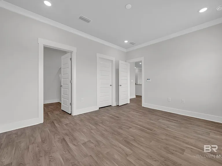 8984 Chabo Cir — Photo 16