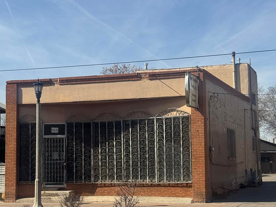 2nd image of 315 Rio Grande Blvd NW