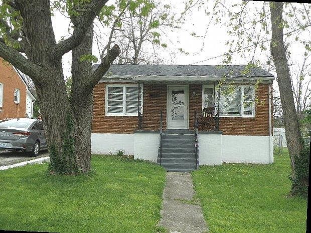 1st image of 147 Winding Way Dr