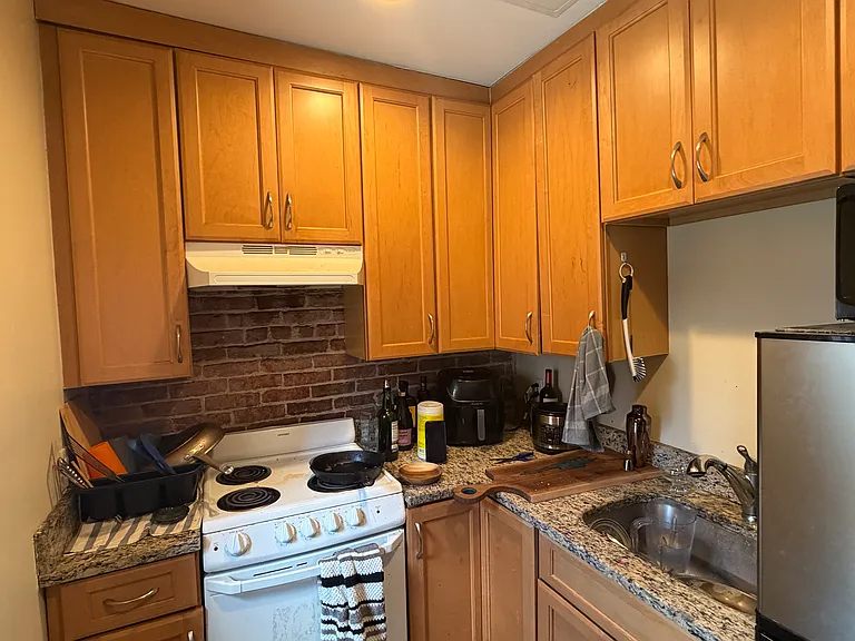 914 Beacon St #3 — Photo 22