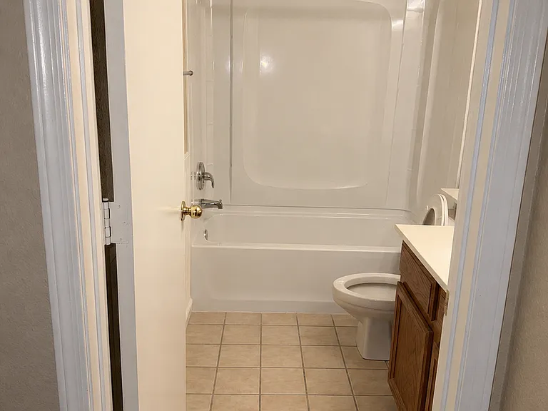 832 W Silver Creek Rd — Photo 12