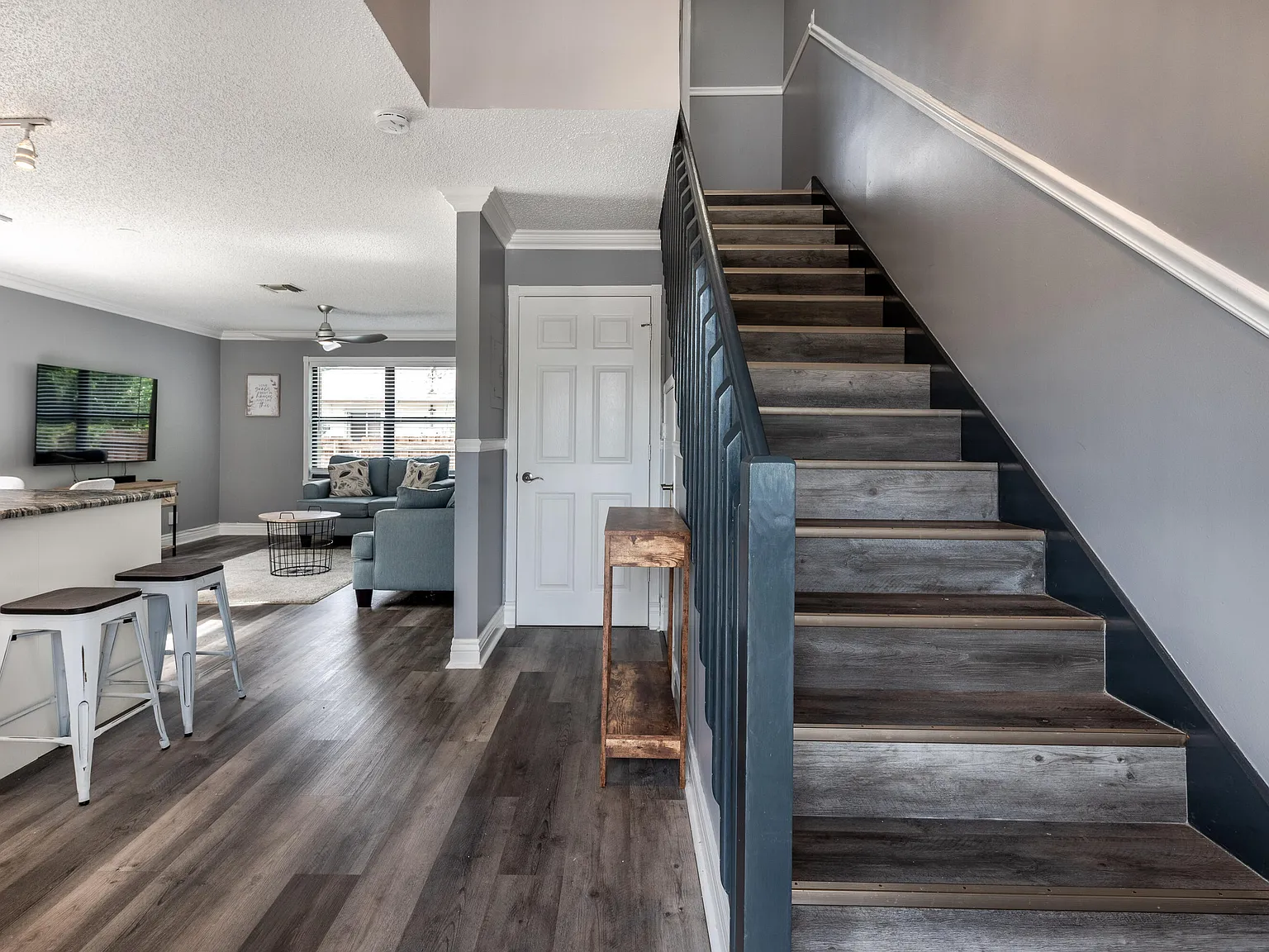 2 bed, 2.0 bath, 1176 sqft, $3,200 — Photo 3