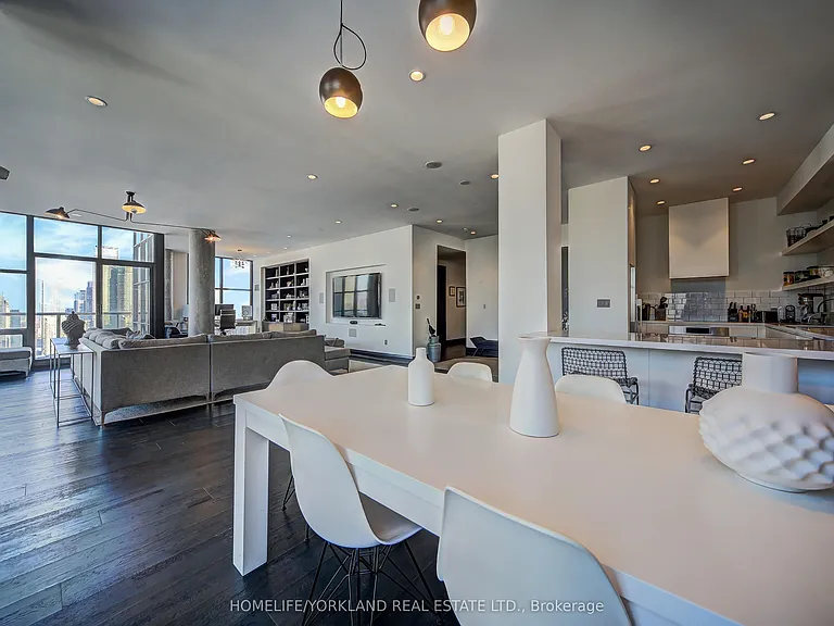 10 Navy Wharf Ct #Penthouse 02 — Photo 22