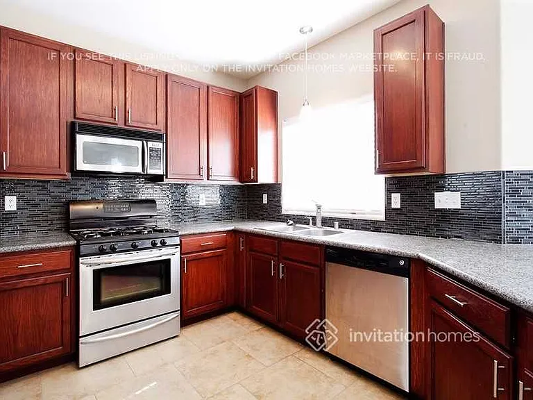 5009 Morning Falls Ave — Photo 6