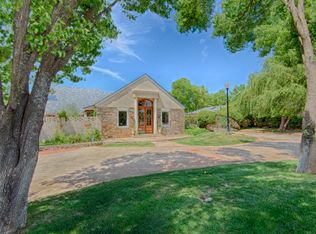 6420 N Hillcrest Ave, Nichols Hills, OK 73116
