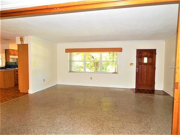 3rd image of 1176 Lakeshore Blvd S