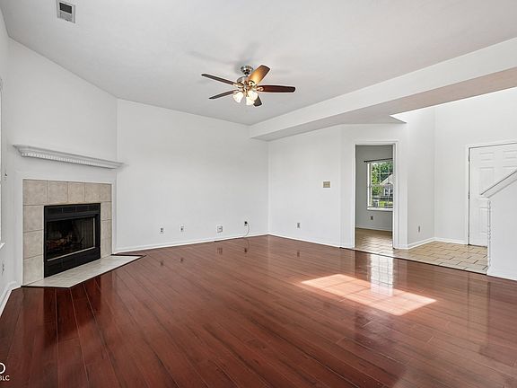 3rd image of 5214 Mesa Verde Dr