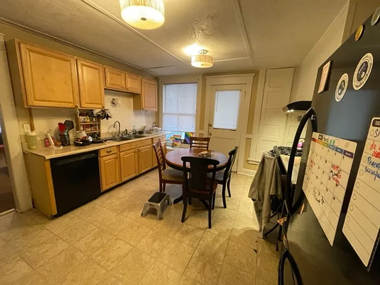 1 Manning Blvd — Photo 3