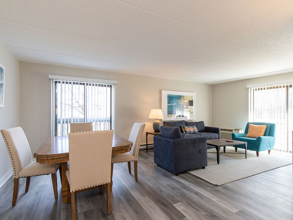 Luna Park 1800 Wedgewood Dr Gurnee IL Zillow